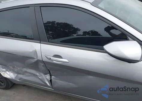 2022 Hyundai Elantra Sel z USA, uszkodzony, nr VIN 5NPLM4AG7NH057553